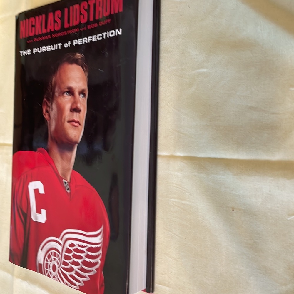 The pursuit of perfection. Hard cover. - Picture 3 of 7